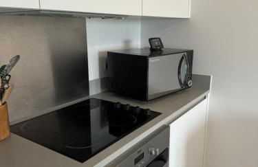 Bright, Modern Apartment with Great Views - Foto 9