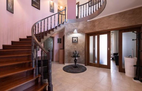 Awesome Home In Sumber - Foto 35