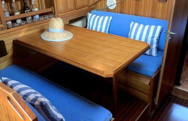 Notte in barca tra gioia e relax cullati dal mare - Foto 8