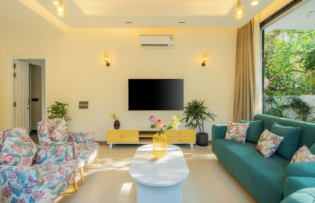 ELIVAAS Laguna Camellia | Luxe 4 BHK Villa Near Popular Beaches with Private Pool - Photo 61