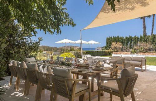 Exclusive Luxury Villa with Stunning Sea Views - Foto 8