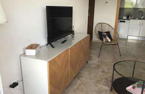 APPART STANDING 2 chambres 2SDB clim PISCINE PARKING WIFI TERRASSE 21m2 LOCAL VELO Port-Aventura, plage, centre - Foto 6