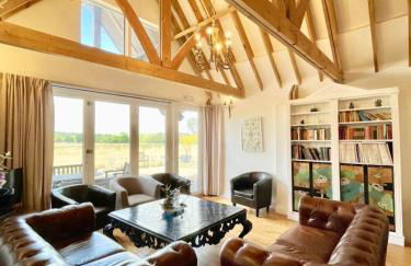 The Mill House on the Brooks South Downs West Sussex Sleeps 15 - Foto 7