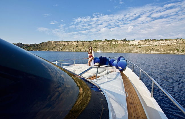 Italy Luxury Yacht Charter - Photo 47