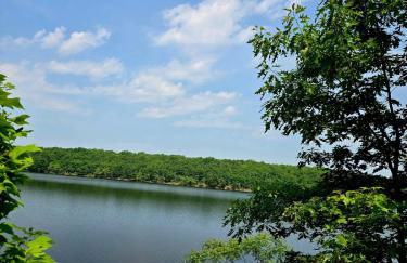 NEW " Fall Season " cozy 2 bed flat with open concept - Foto 11