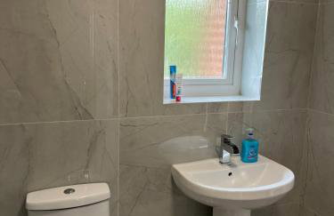 Preston 4 bedroom house near M55 & M6 - Photo 23