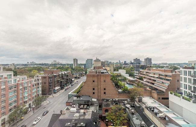 Charming Yorkville Condos - Photo 44