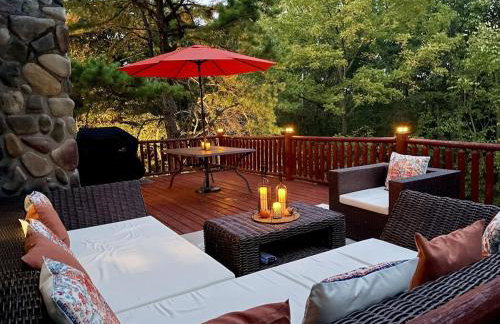 Breath of Heaven Cabin- Hot Tub, Deck, Pond, PETS - Foto 5