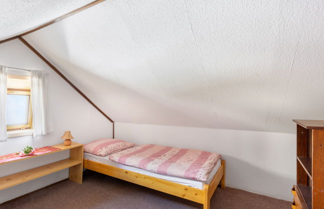 Lhotka nad Bečvou - Foto 7