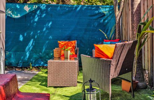 Artful Home Near Design District - Photo 23