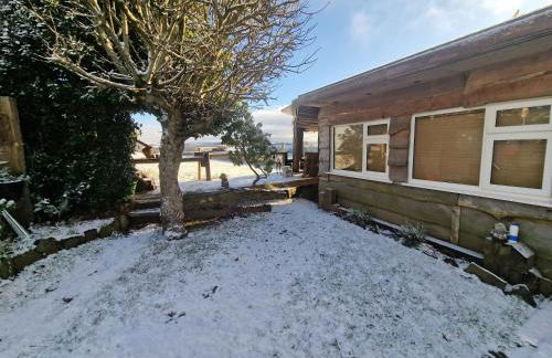 Cosy rustic cabin with hot tub and country views - Foto 36