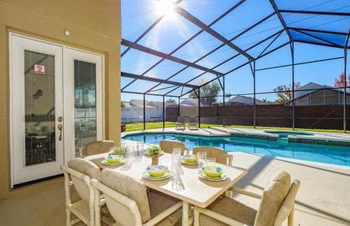 Gorgeous Modern 6BR South Facing Private Pool Hot Tub BBQ Theater 2 Miles Disney - Foto 51