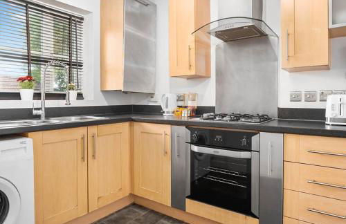 Modern Two Bed House - Garden - Parking - Smart TV - 2GMS - Foto 4