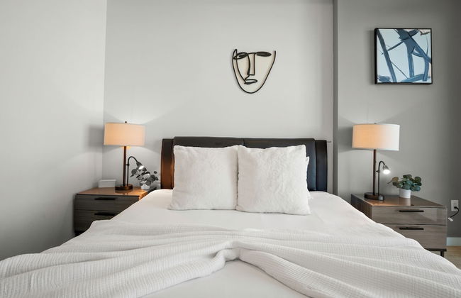 Modern Condo in Design District - Photo 7