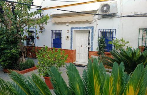 Típico y pintoresco patio de vecinos, con encanto - Foto 3