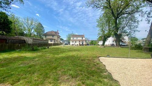 Lakefront on Main - Foto 3, Garden view