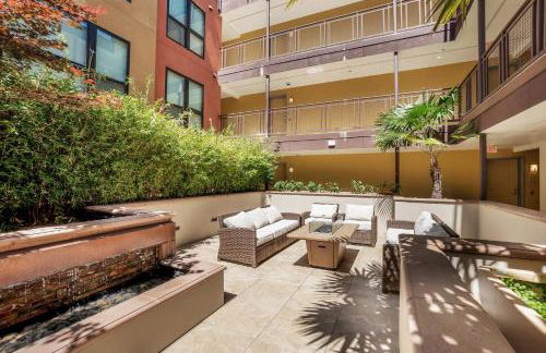 Bright Top Floor-Elevator-Walk Downtown-Laundry - Foto 44