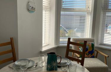 Seaside Escape, Central Portrush Apartment - Foto 7