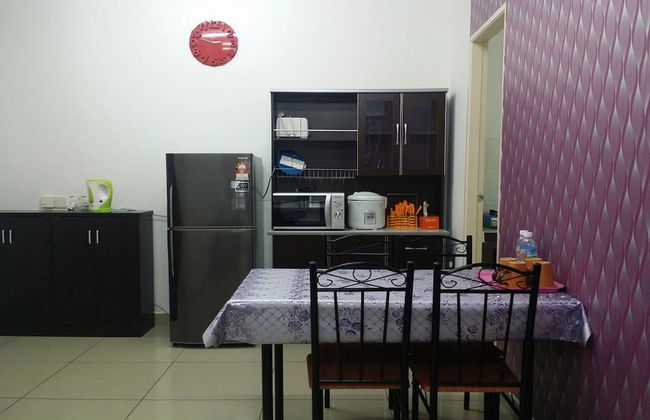 NY Cyber Apartment - Photo 7