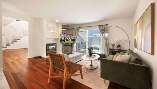 Kirkland Elegant 4B 2 5B Family Retreat with Designer Decor - Photo 4