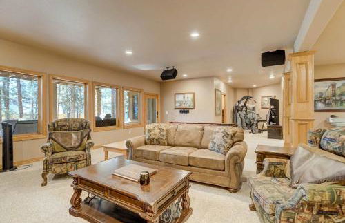 Peaceful Pines! Pool Table, Gym & Forest Views - Foto 9