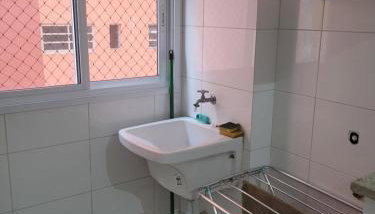 Apê 50 metros da praia com wifi e garagem - Foto 5