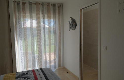 Petite Maison refaite à neuf proche plage - Foto 19