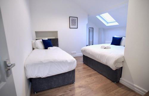 Sleeps 18 Lovely Mcr Home by City SuperHost - Foto 25