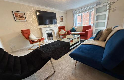 Spacious Modern 3 Bed Home Near Batley Train Station with Free Parking - Foto 7