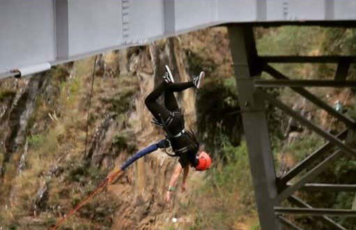 Saut à l'élastique à Baños de Agua Santa - Photo 4