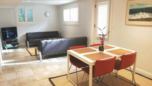 Contemporary 3 Bedroom Apt with Sauna in Woods - Foto 2