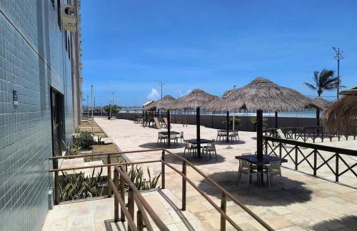 Apartamento com 2 quartos de FRENTE PARA O MAR - Foto 49