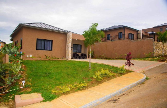 Montana Villa-ochorios-sleeps6-aircon-pool-tv-wifi - Foto 21