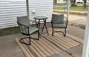 Fenced Lot W Home Gym plus Washer and Dryer - Foto 34