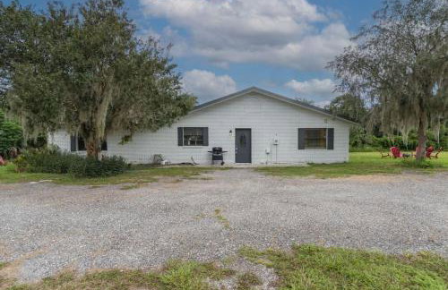 Entire Home with Air Hockey and Firepit - Photo 15