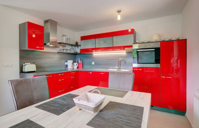 Lovely Apartment in Bled With Fireplace - Photo 4