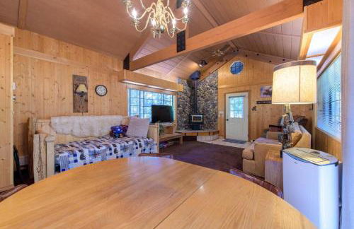 Glen Lake Cabin in the Woods - Photo 13