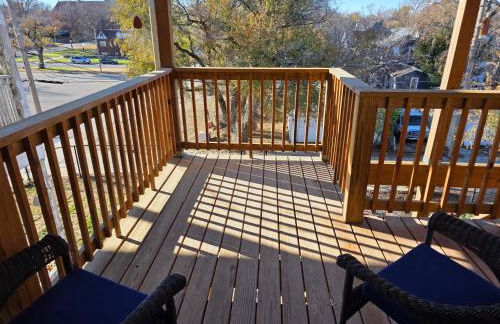 Relaxing Downtown 1 Bed, Dog Friendly Apartment with Deck, Dog Exercise Area - Foto 11