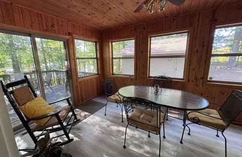 Spooner Shores - Wooded, Lakefront Retreat - Foto 22