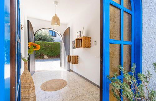 Cambrils Beach - 8 min to Beach - AC - WiFi - Terrace - 8 Guests - Photo 9