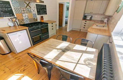 Streamways Nr Croyde 6 Bedroom, Sleeps 12-16, Hot Tub - Foto 9