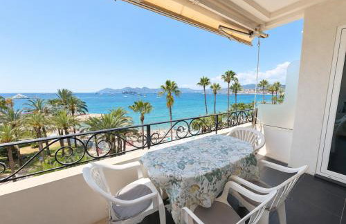 1-bedroom beachfront apartment with sea view - Photo 10