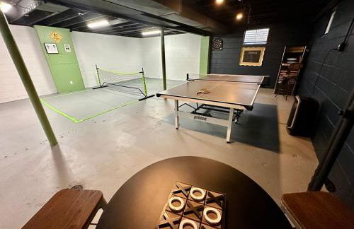 Mason Ohio Home large private yard firepit game room - Foto 75