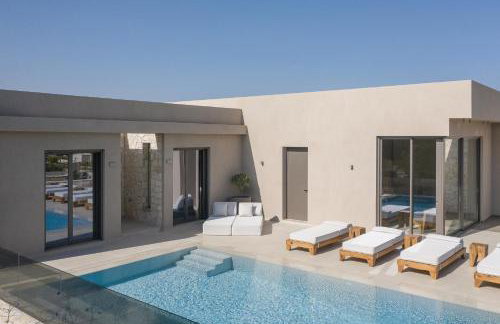 Amalthia Villa, Heated Pool & Walk to the Beach, By ThinkVilla - Photo 18