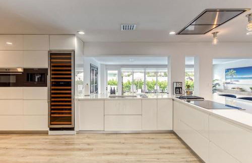 Luxury Home with Heated Pool close to beaches - Foto 19