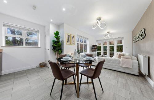 2BR Spacious Flat I King Bed I Desk I Parking X2 - Foto 10