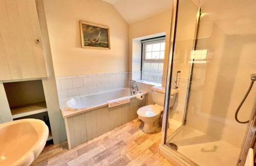 Jewel Cottage - Photo 13