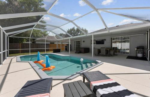 Relaxing 3BR Heated Pool & Hot Tub Retreat - Foto 45