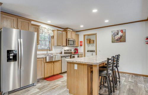 Less Than 1 Mi to Beach Peaceful Brant Lake Home! - Foto 8