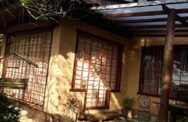 Chalé Pakere Montanha Lumiar - Conforto a mais de 1000 metros de altitude junto a natureza, wifi, piscina, sauna e água de nascente - locação do chalé sem prestação de serviços - Foto 7